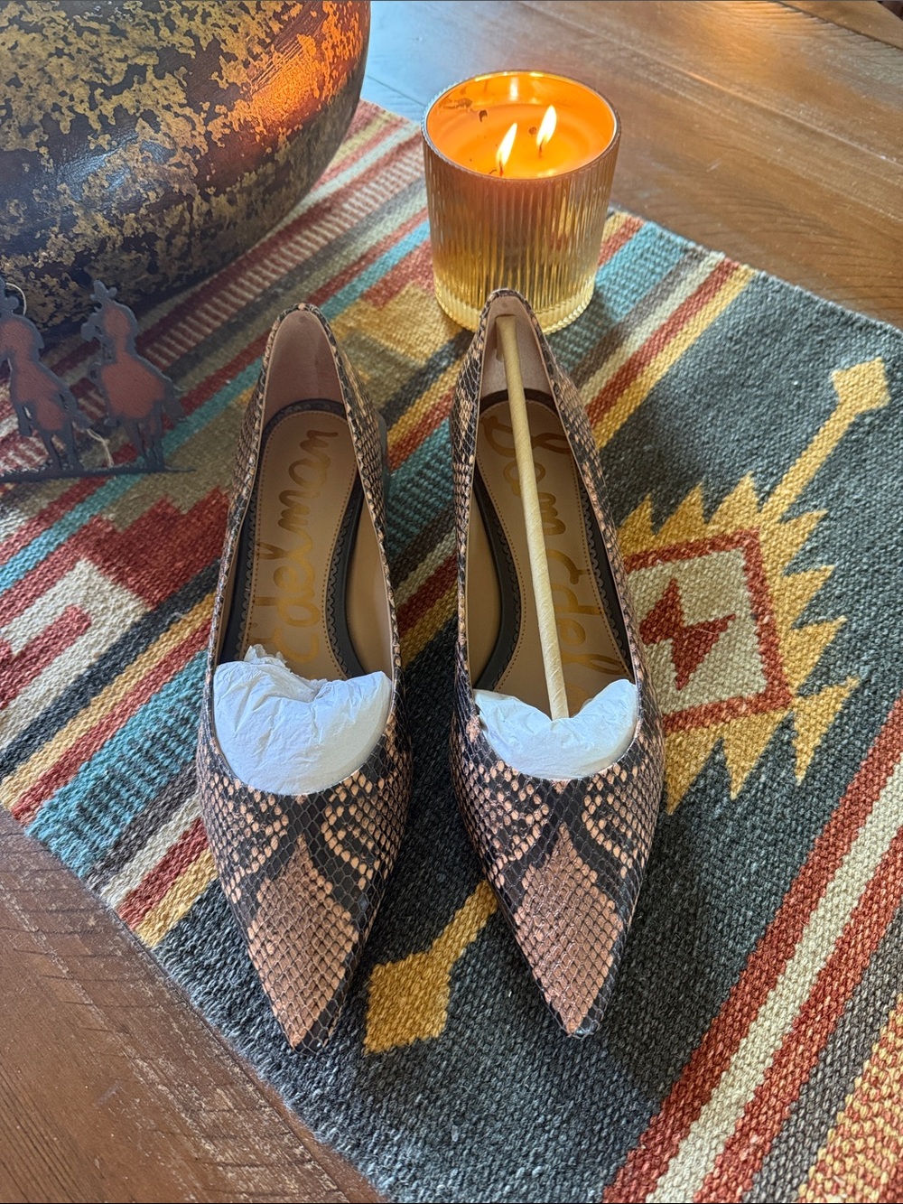 Snake-Print Pointed Toe Women's Flats - Brown - Picture 2 of 6